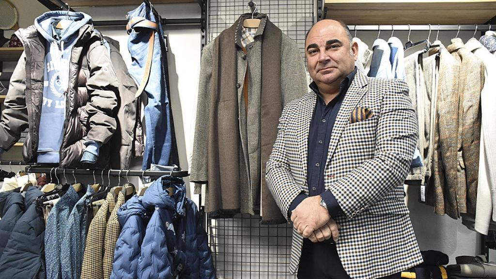 Roberto del Valle at Azzurro Valladolid